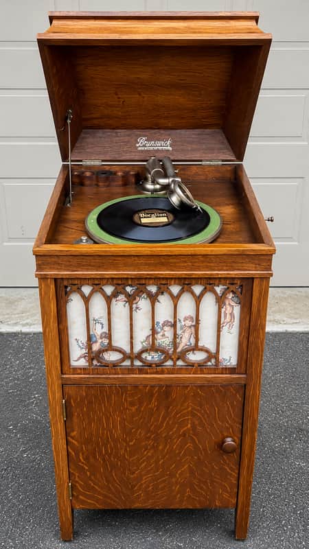 1907 Brunswick Phonograph – Patented Mechanical – Original Working Condition image 1
