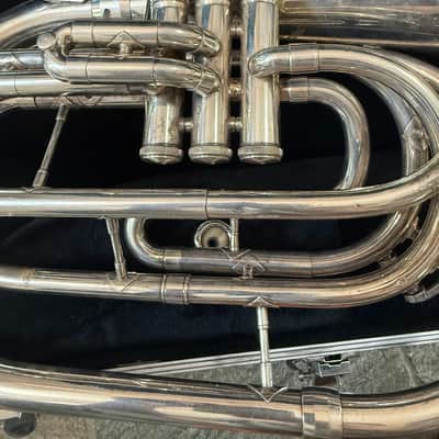King 1122 Marching French Horn with case. USA image 11