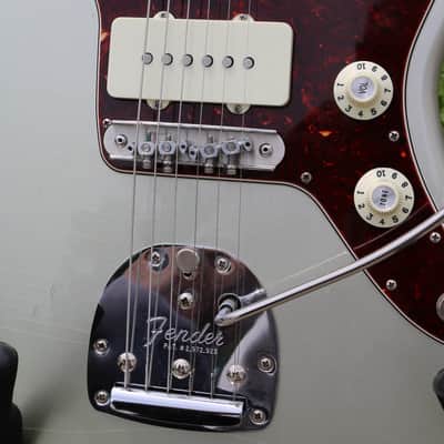 Fender American Vintage "Thin Skin" '65 Jazzmaster 2016 - 2018 - Inca Silver image 2