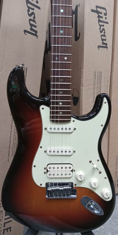 Fender American Deluxe Stratocaster HSS with Rosewood Fretboard in 3-Color Sunburst (2007) image 1