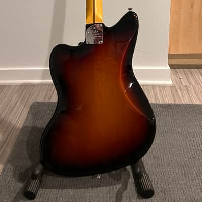 Fender American Professional II Jazzmaster with Rosewood Fretboard 2020 - Present - 3-Color Sunburst image 3