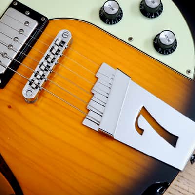 Italia Mondial Deluxe Sunburst Electric Guitar Semi Hollow w/ Piezo image 9