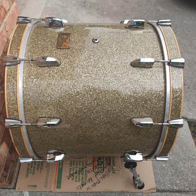 Pearl Masters Studio Birch 18" x 22" Bass Drum. Near Mint condition! image 5