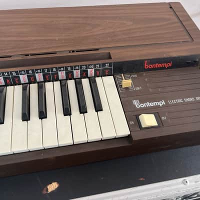 Bontempi Electric Chord Organ 60s image 5