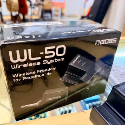 Boss WL-50 Pedalboard Wireless System Receiver + Transmitter for Guitar & Bass image 3