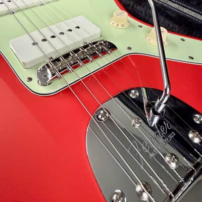 Fender Limited Edition 60th Anniversary Classic Jazzmaster in Fiesta Red with Hard Case image 4
