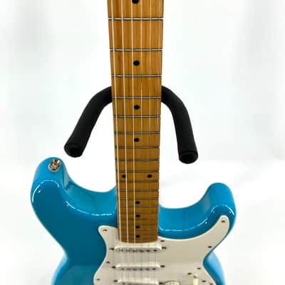 Fender "Squier Series" Standard Stratocaster with Maple Fretboard 1993 - Pacific Blue image 5