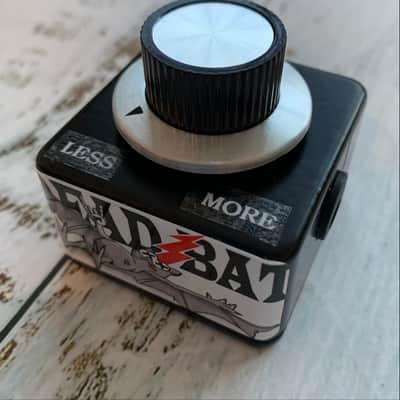 Alchemy Audio "Dead Bat" Dying 9 Volt Battery Simulator Effect Pedal Voltage Sag image 1