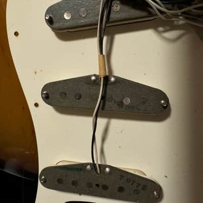 Fender Stratocaster Sunburst 1975 - sunburst image 15
