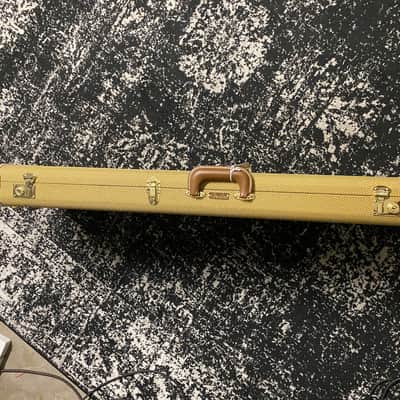 Fender Classic Series Guitar Case  2023 - Tweed image 3