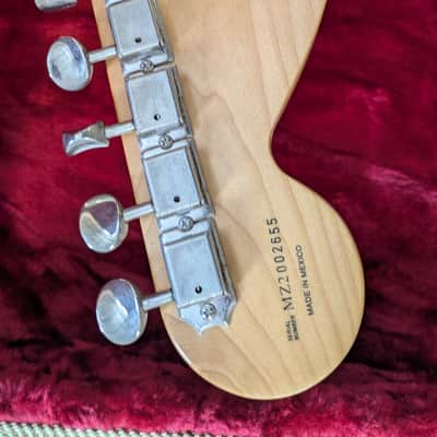 Fender Tom DeLonge Stratocaster Original 2002 - 2003 - Graffiti Yellow image 6
