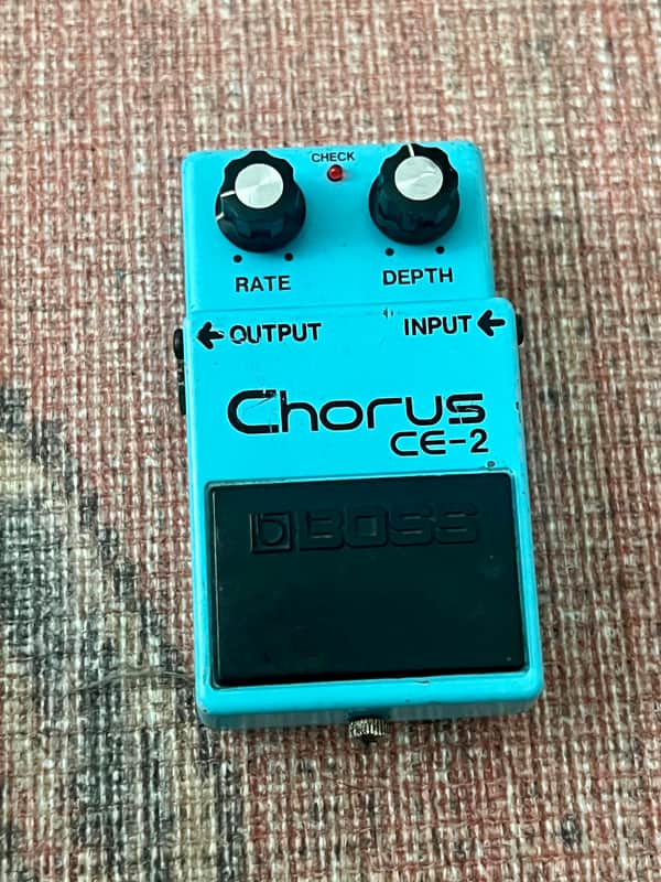 Boss CE-2