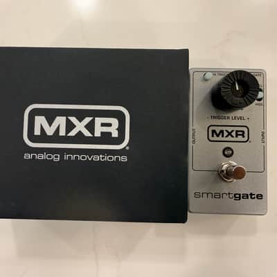 MXR M135 Smart Gate Noise Gate Pedal - Silver image 4