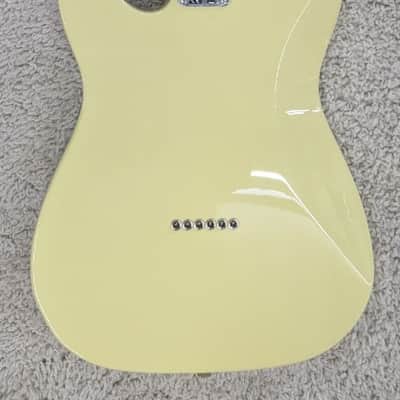 Mint Fender Player II Telecaster HH Elec guitar, Maple Fingerboard, Hialeah Yellow image 2