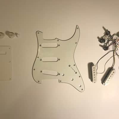DIY Stratocaster Loaded Pickguard SSS Assembly Kit!! FENDER SQUIER image 1