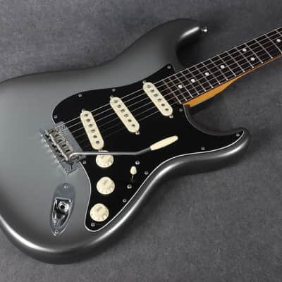 Fender American Professional II Stratocaster Mercury - 2nd Hand image 11