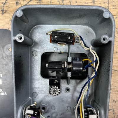 Thomas Organ Cry Baby Model 95-910511 Wah Guitar Pedal for Parts or Repair image 9
