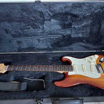 Fender American Deluxe Stratocaster (Ash) – 2013 image 2