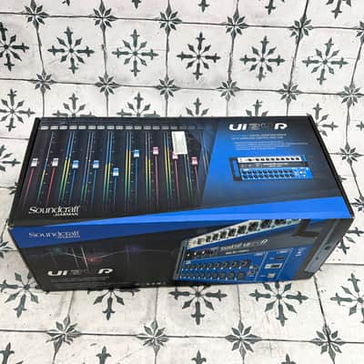 Soundcraft Ui24R 24-Channel Digital Mixer/USB Recorder with Wireless Control image 7