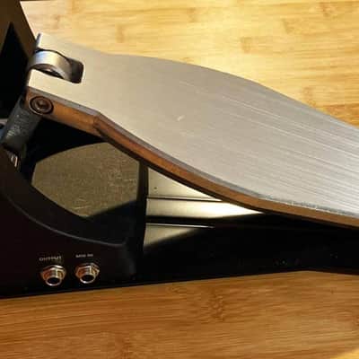 Roland KT-10 Kick Trigger Pedal – Excellent Condition image 3