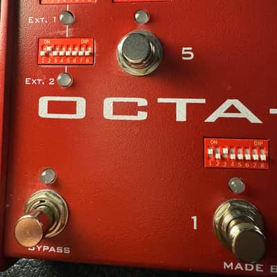 Carl Martin Octa-Switch III 2010s - Red image 4