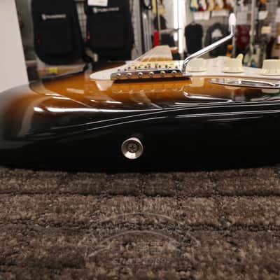 Fender Japan 1988-1989 ST57-55 2Tone Sunburst image 10