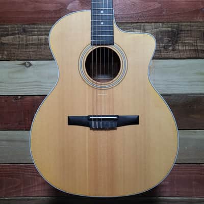 Taylor 214ce with ES2 Electronics 2021  Natural image 1