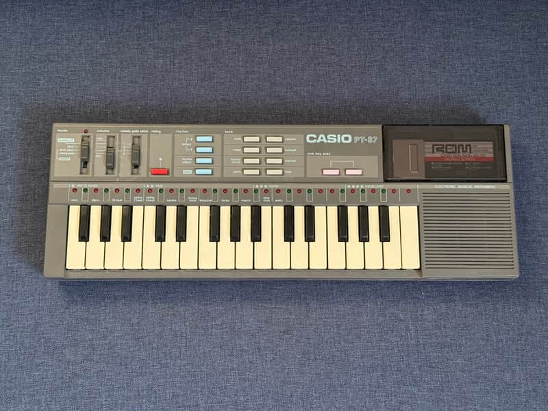Casio PT-87 32-Key Mini Synthesizer
