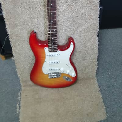 Squier Vintage Modified Stratocaster Duncan Designed Pickups