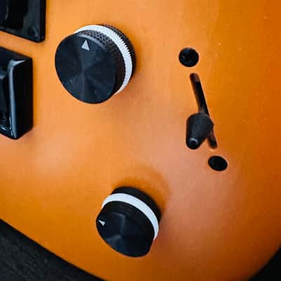 ‘21 Godin | Session Pro | Retro Orange 🍊| Godin Gig Bag | Canada 🇨🇦 | Mint! image 8
