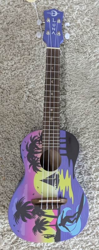 Luna UKEKAWUELACEL