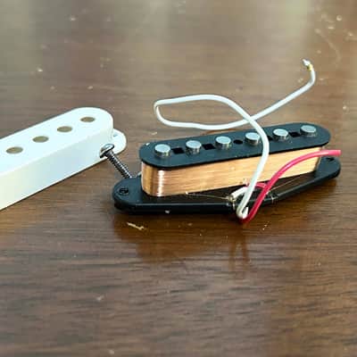 1990's USA Fender American Standard Stratocaster Single Coil Guitar Pickup 6k with white cover image 1