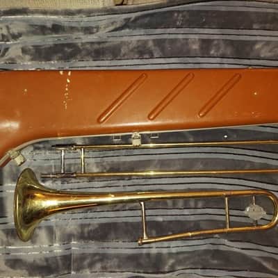 Holton Collegiate Trombone, with case and mouthpiece, USA. Acceptable condition image 6