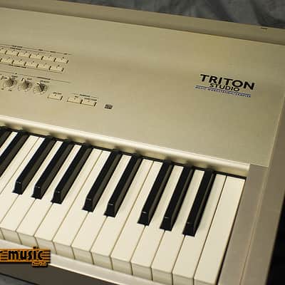 Korg Triton Studio 88 KEYS image 5