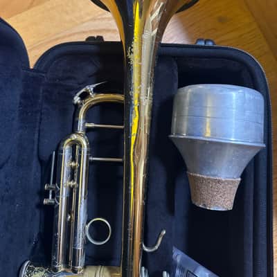 Great Playing Pre-Owned Bach 37 Stradivarius Trumpet in Lacquer from the 80's! image 6