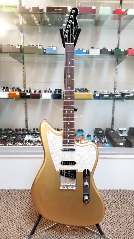 used 2024 Fender American Mod Shop Offset Telecaster Telemaster in Gold, Excellent Condition with OHSC & Paperwork!