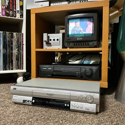 JVC HR-S3911U Super VHS ET VHS/S-VHS VCR Player Recorder w/ Cables TESTED ✅ image 18