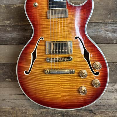 Second Hand Gibson Les Paul Supreme 2014 120th Anniversary in Heritage Cherry Sunburst image 2