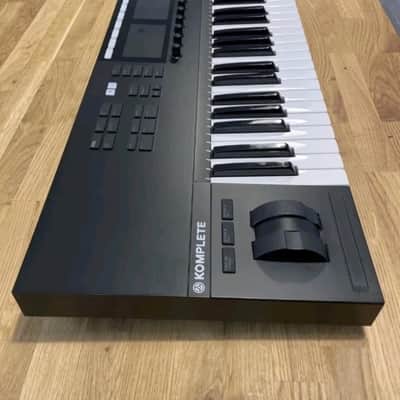 Native Instruments Komplete Kontrol S49 Mk2 + Komplete 12 Bundle image 5