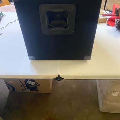 Powered 1x10" Compact 250w Subwoofer Speaker Cab image 4