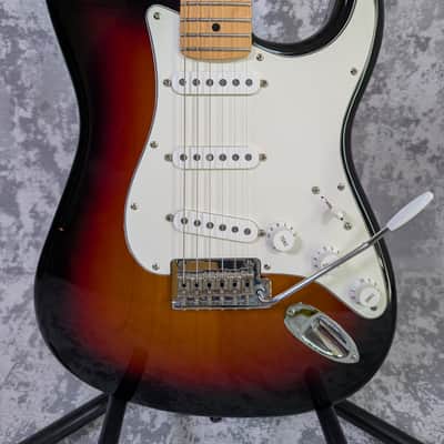 Fender American Standard Stratocaster 2012 - 3-Color Sunburst image 2