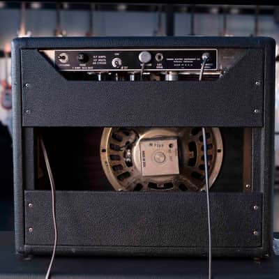 VINTAGE FENDER PRINCETON 1963 WITH COVER image 5