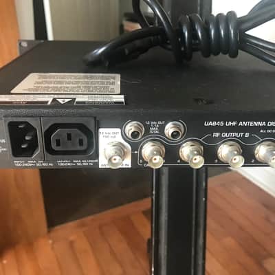 Shure UA845-UA UHF Antenna Splitter/Power Distribution System - (782-806 MHz) with power input cable. image 6