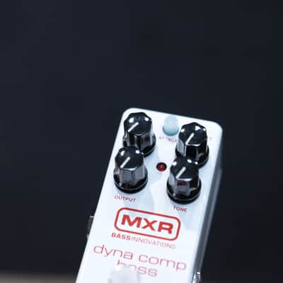 MXR M282 Dyna Comp Bass Compressor Mini Clean & Tone Controls Effect Pedal w/Box image 10