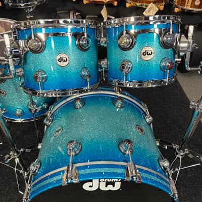 ~WOW!~ DW Collector's Series Maple/Mahogany 5-Piece 10/12/14/16/22 Drum Kit Set in Electric Blue Burst Glitz Lacquer with Chrome Hardware image 6