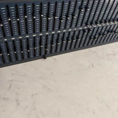 dbx 1231 Dual Channel 31-Band EQ 2010s - Black image 4