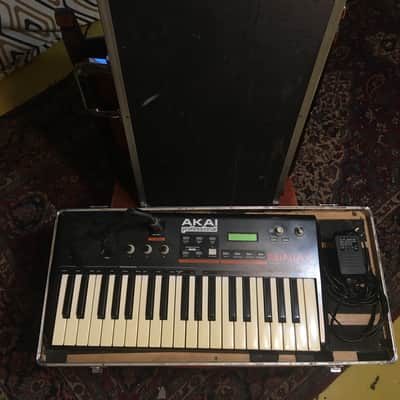 Akai Miniak 2010s - Black image 1