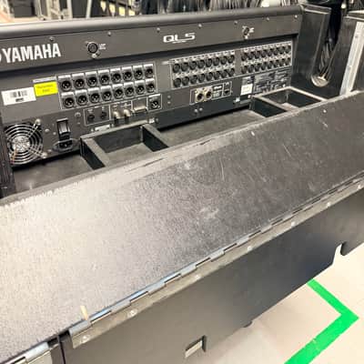 Yamaha QL5 Mixing Console image 11