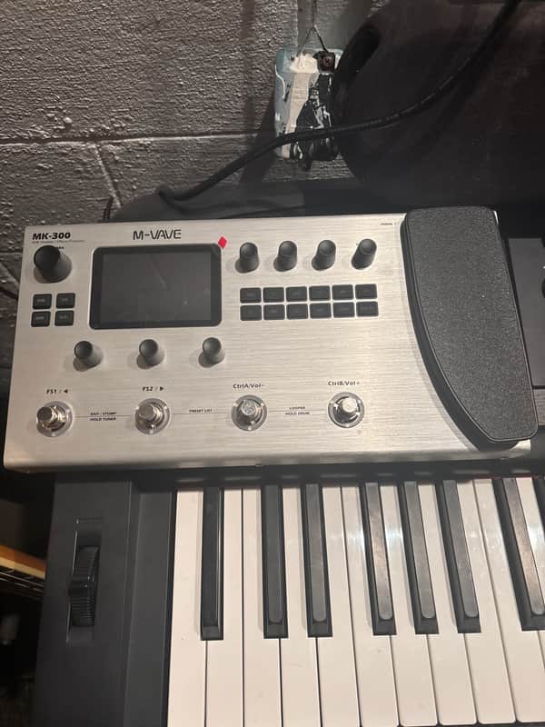 M-Vave MK-300 Guitar Multi-Effect Processor Neural Amp Modeling image 1