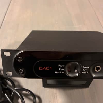 Benchmark DAC1 2-Channel 24-Bit 96kHz D/A Converter 2000s - Black image 3